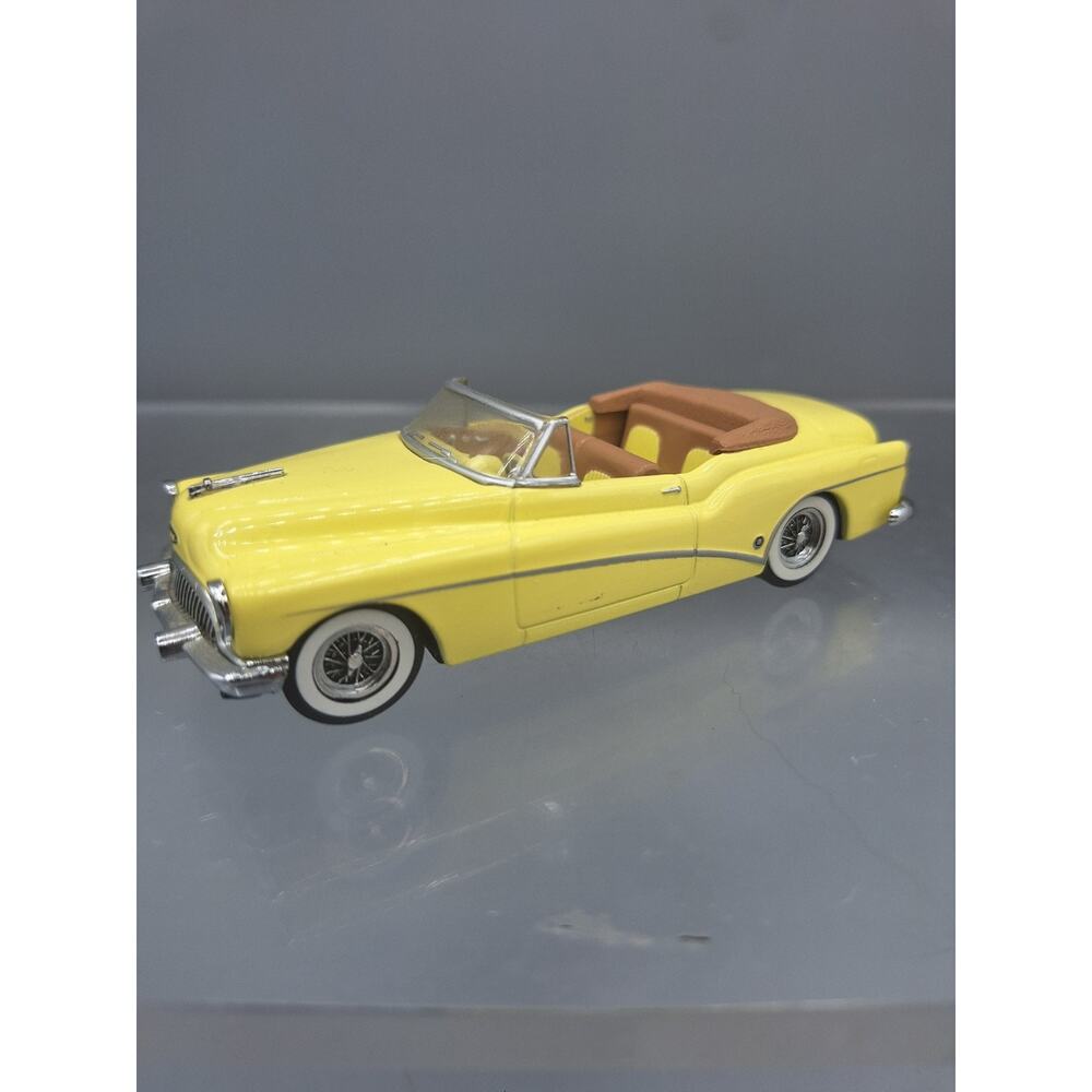 Matchbox/Dinky~Original 1953 Buick Skylark Convertible ~ 2007 ~ 1:43 Scale